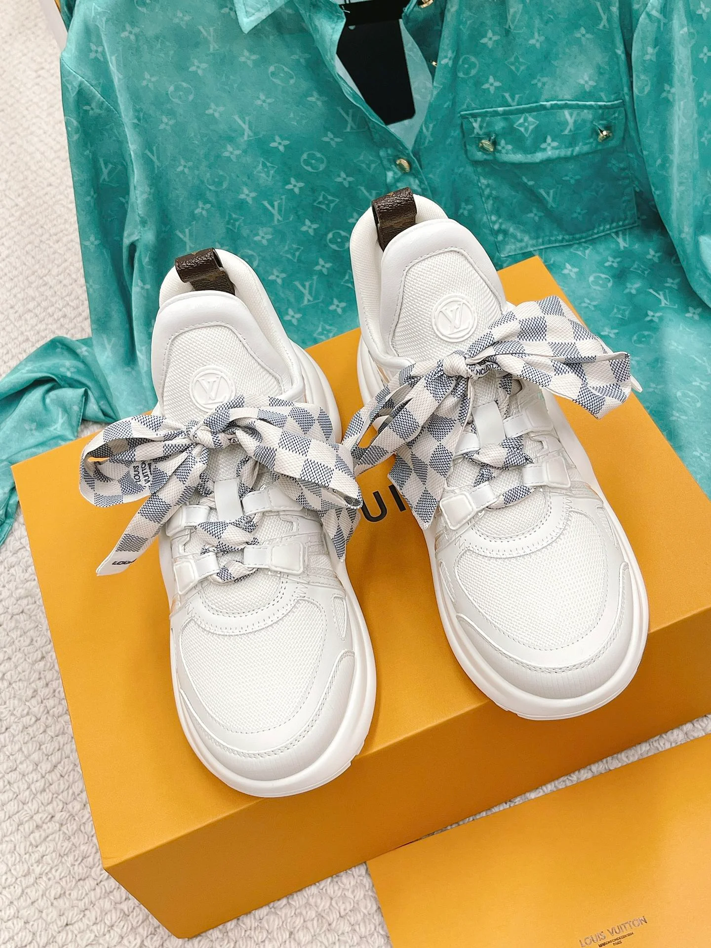 Новые поступления LV Archlight - массивные кроссовки на шнуровке с бабочками - клетчатый дизайн на шнуровке