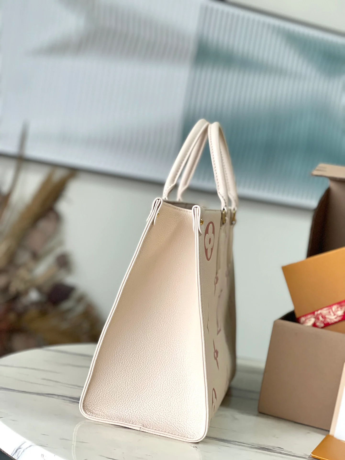 m21575-LV-onthego-mm-off-white