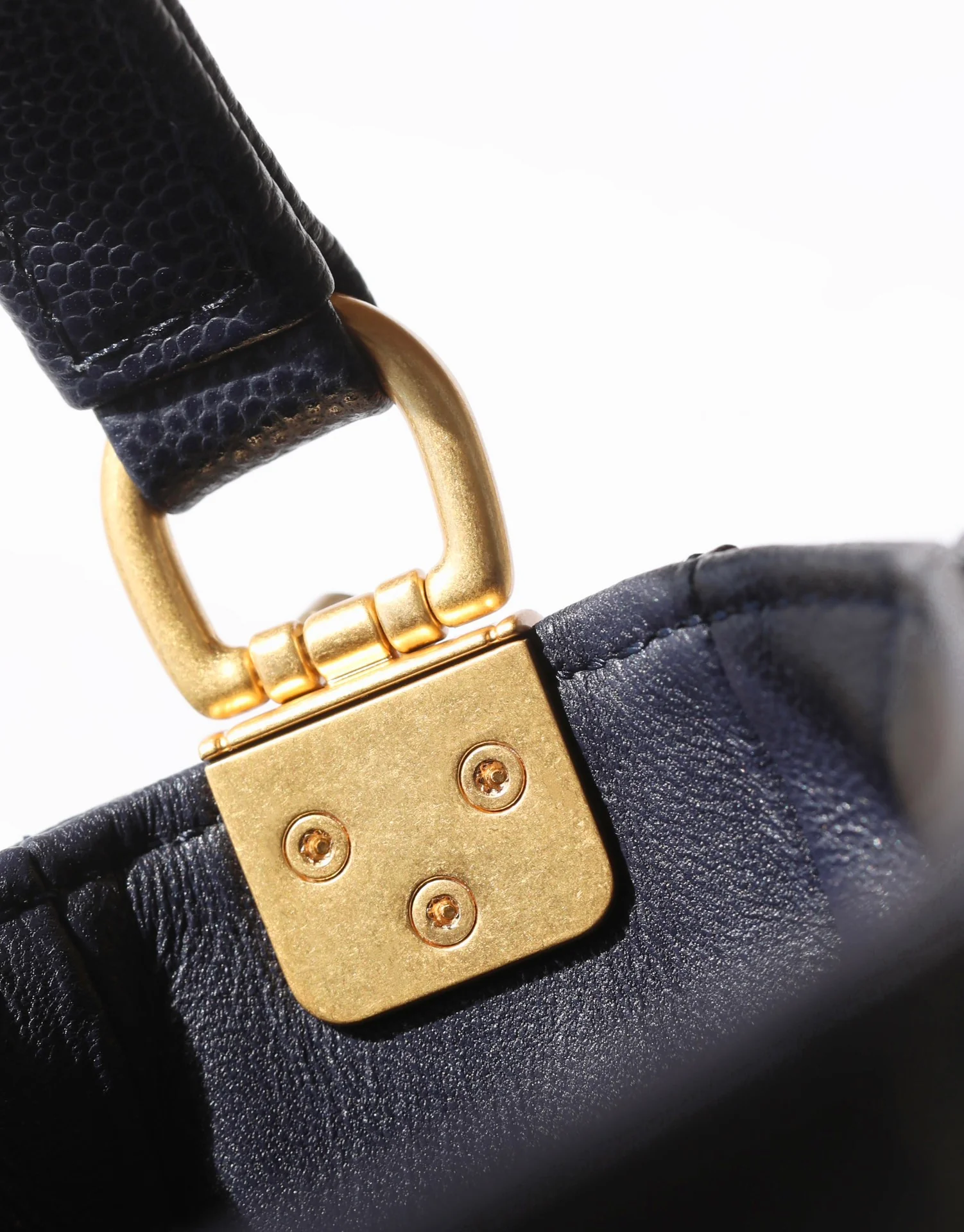 Сумка Chanel Medium Handle Flap Bag - синяя