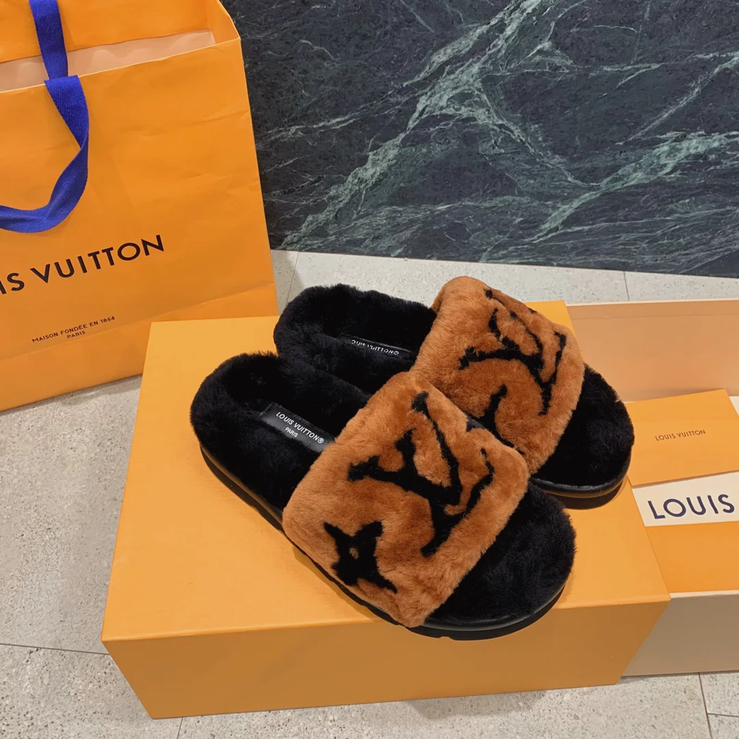 Тапочки LV Teddy из овчины - коричневые