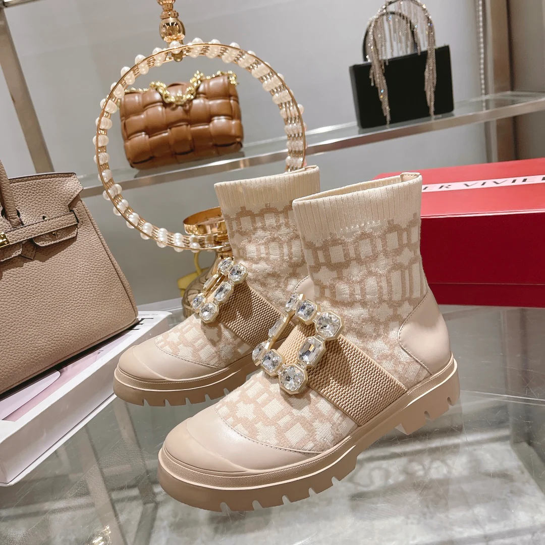 Обувь RV Shoes - Новинка ранней весны 2022 года - Классические ботинки на резинке с пряжкой и стразами.