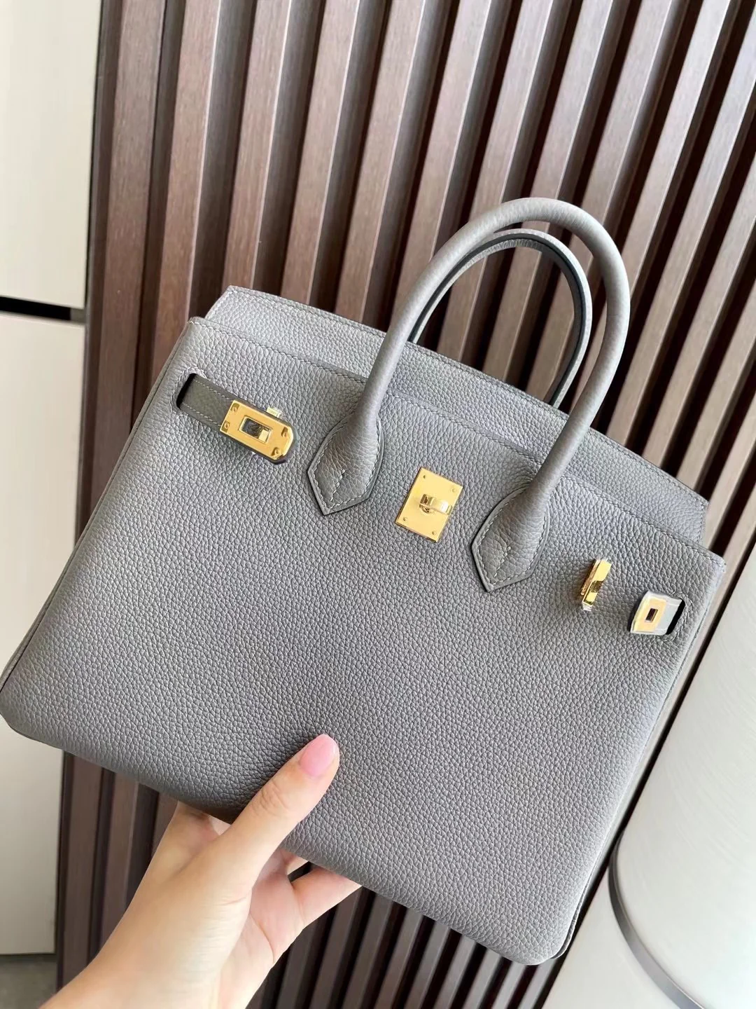 Hermes Birkin 25, серо-золотая пряжка.