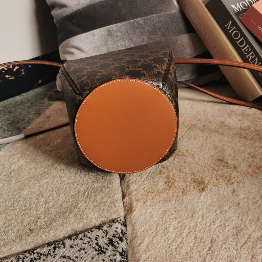 Сумка Celine Monogram Lantern Bag - желто-коричневая