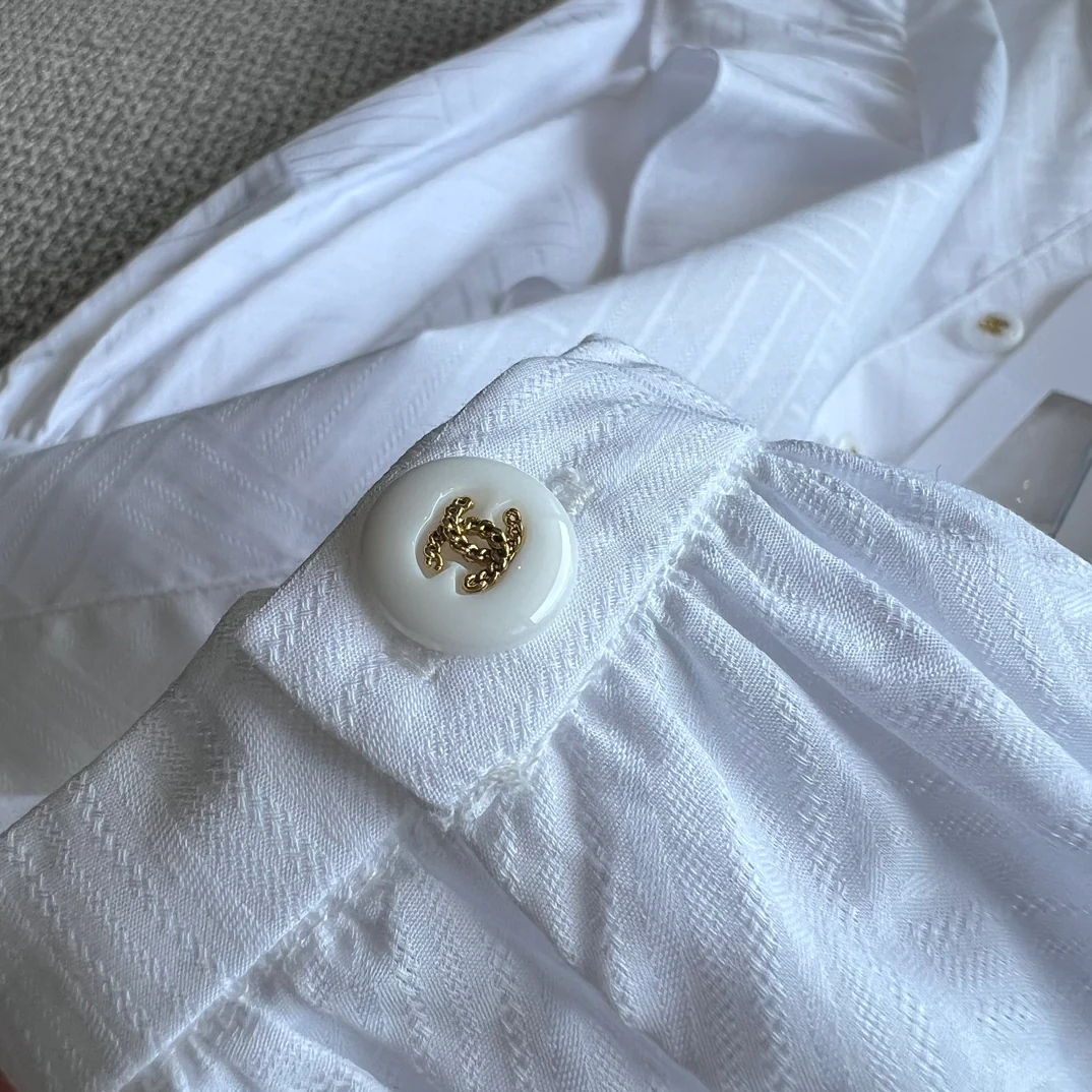 Белая рубашка Chanel 2403 с рукавами-фонариками и оборками - 1 шт.