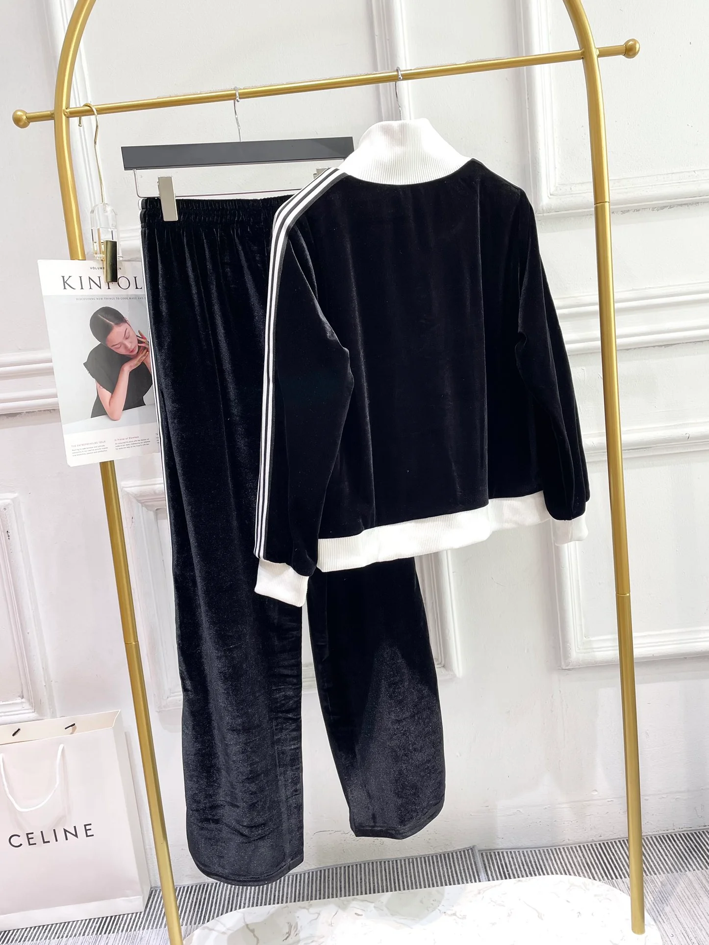 Комплект Celine-2404 из бархатного жакета, брюк и шорт