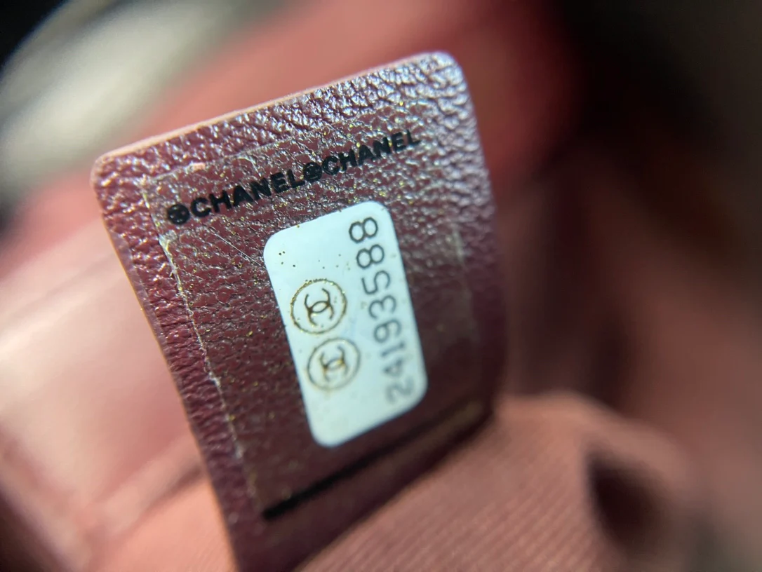 Маленькая сумка-ведро Chanel из овечьей кожи с завязками