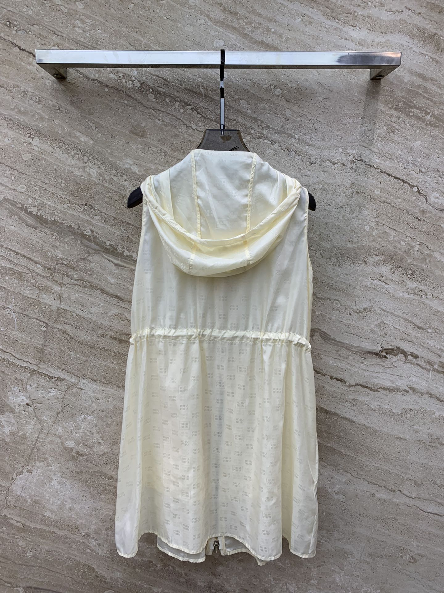 Miu Miu-2404 - Девичий жилет с капюшоном и застежкой-молнией