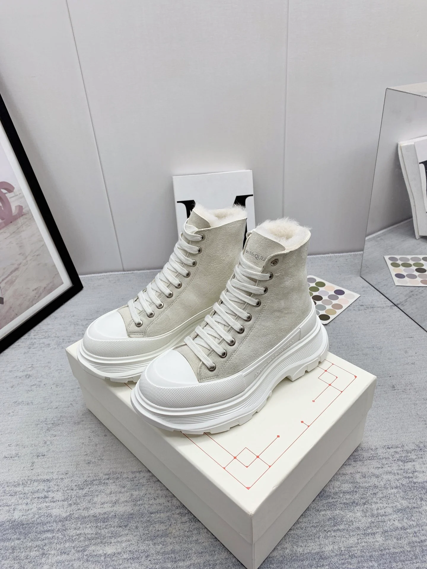 McQueen - Высокие кроссовки с меховой отделкой - Унисекс