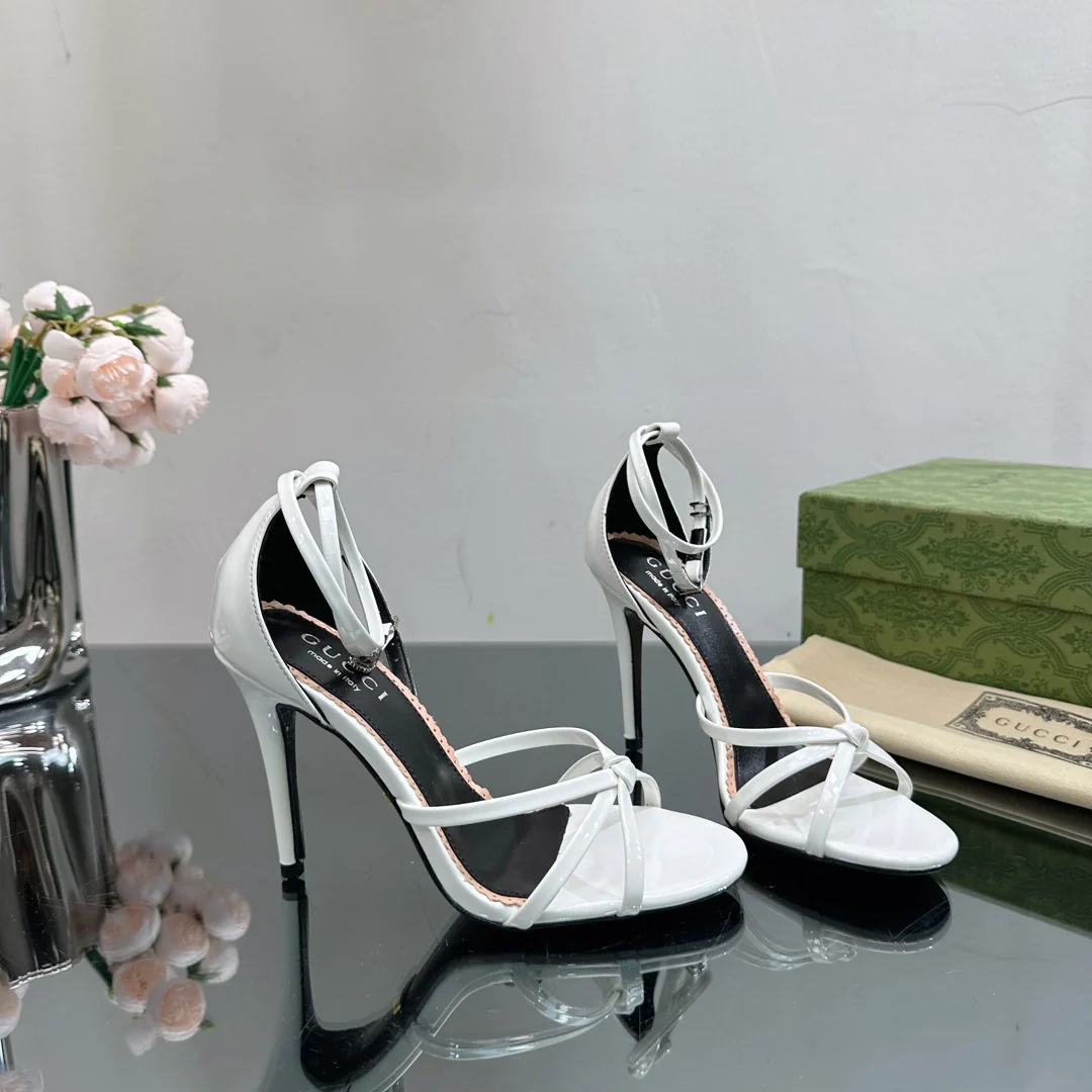 Новинка весны 2023 года от Gucci - Босоножки на шпильке - Белые