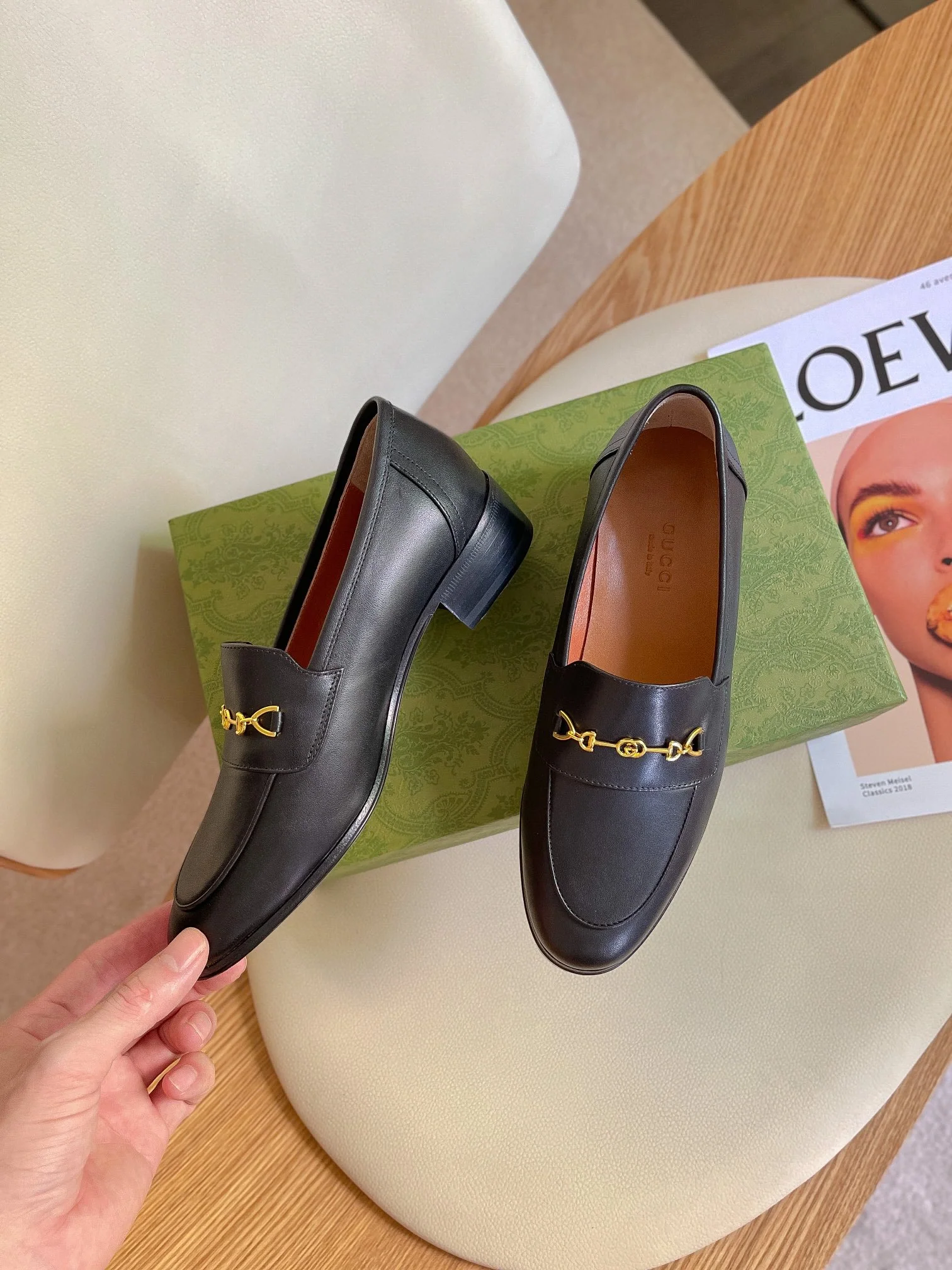 Классические уличные лоферы Gucci с пряжкой - 1