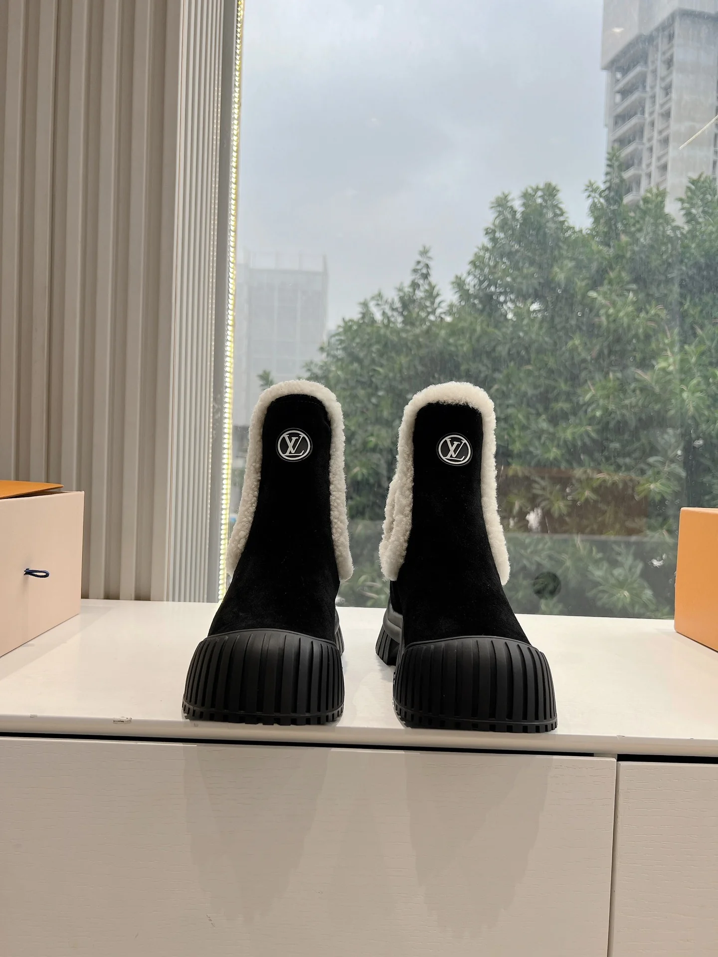 Кроссовки LV-2024 Casual Dad Shoes - черные