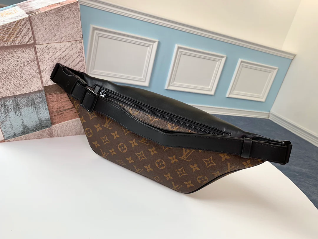 m44336-LV-Discovery Waist Bag-Monogram