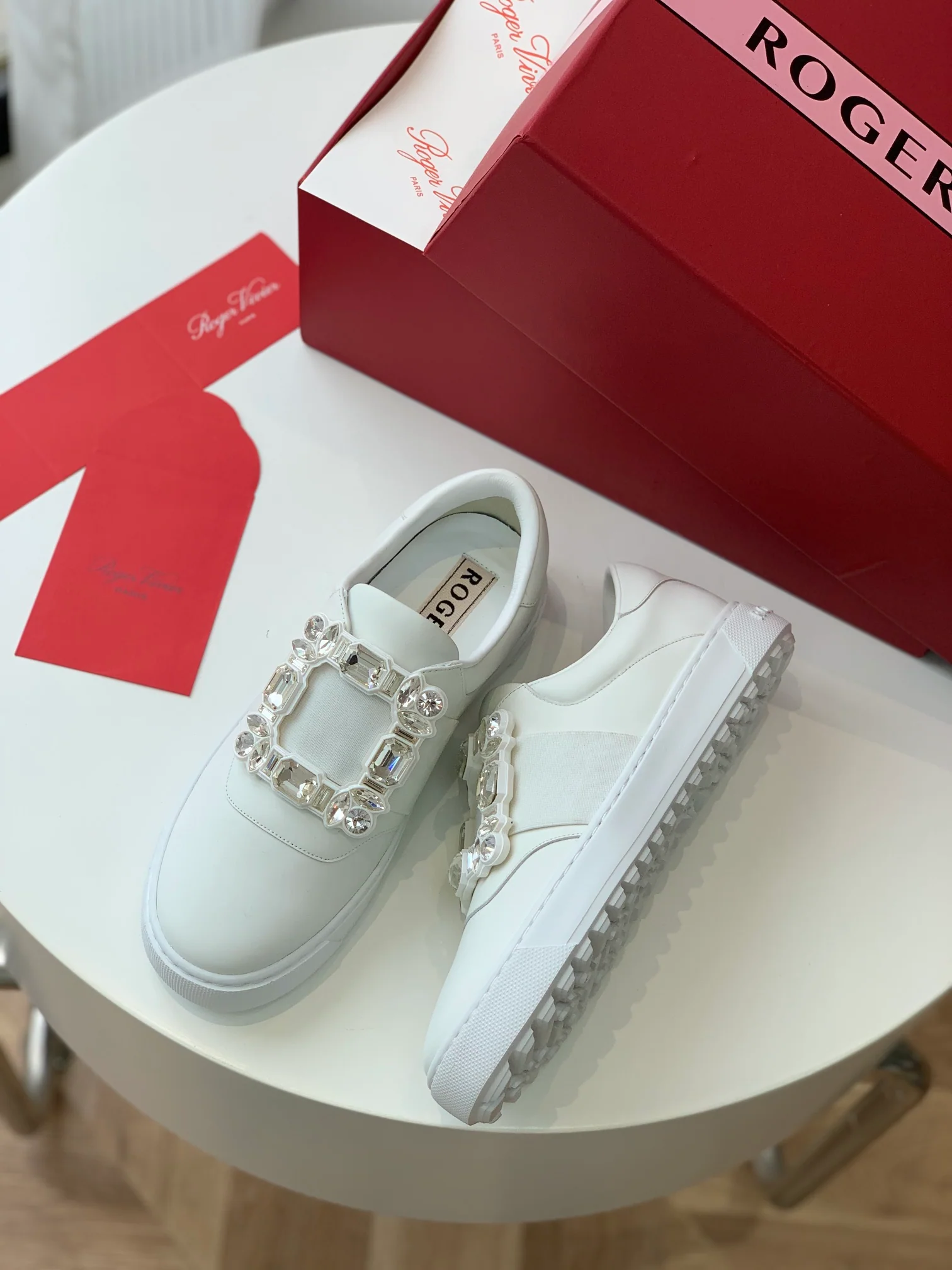 Обувь RV Shoes - Новинка весны/лета 2023 - Белые кроссовки из натуральной кожи