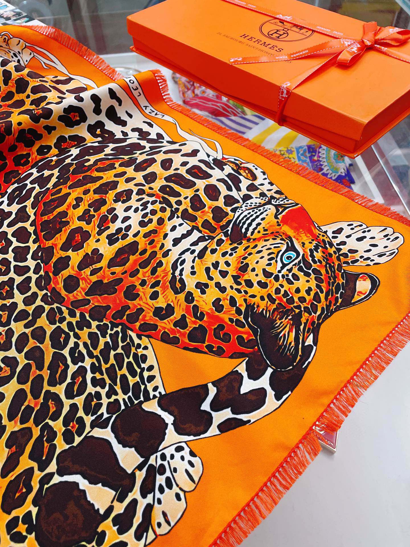Hermes - шарф Lazy Leopard 90