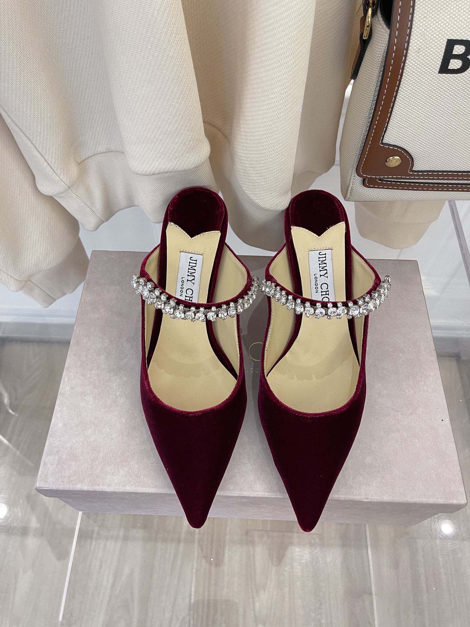 Сандалии на низком каблуке Jimmy Crystal Chain