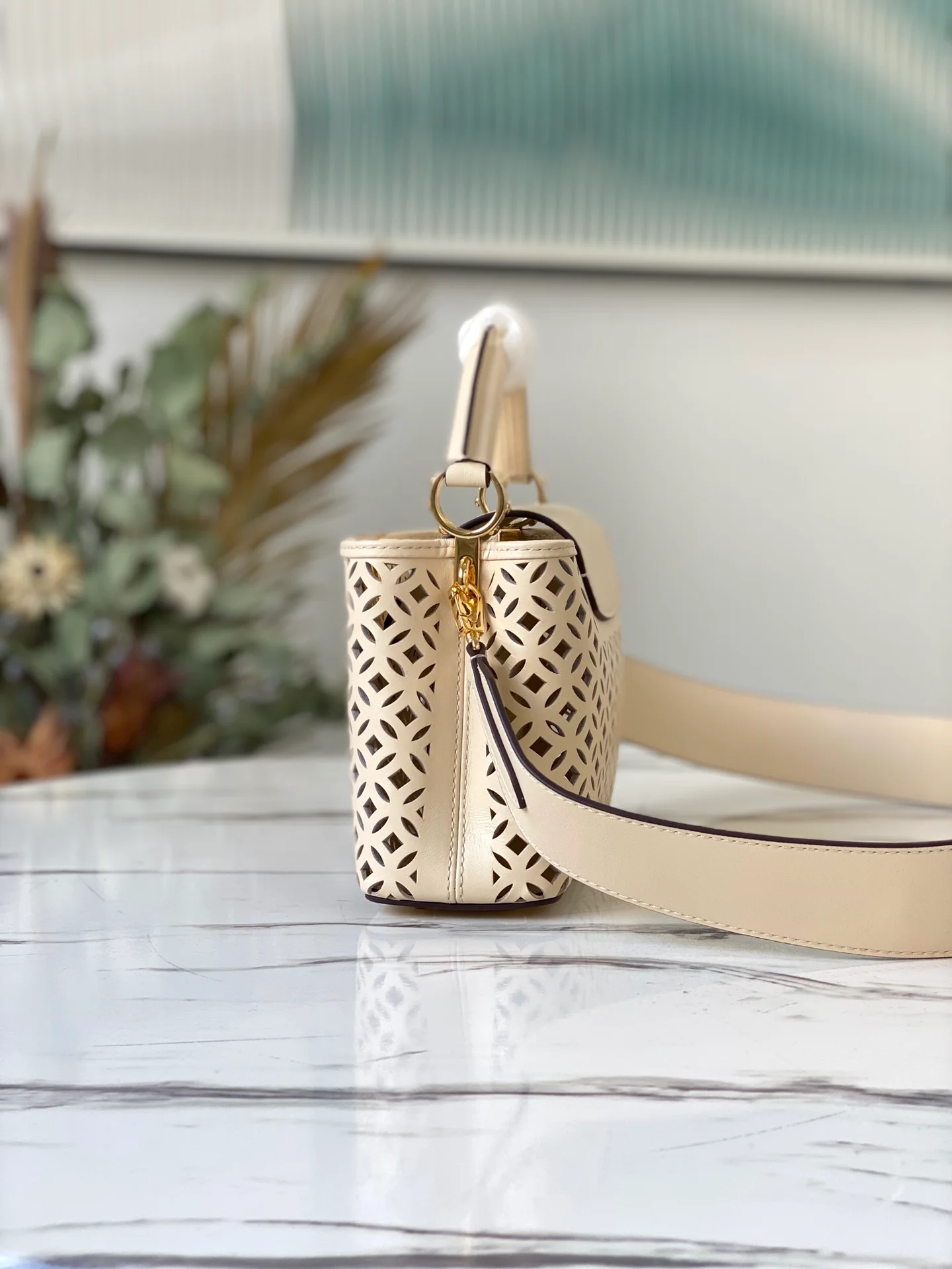 lv-m57228-mini-capucines handbag