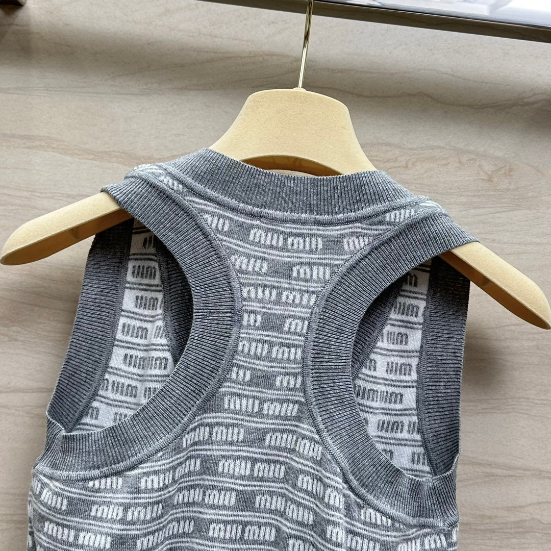 Miu Miu-2404 - Милый и стильный девичий элегантный костюм, омолаживающий