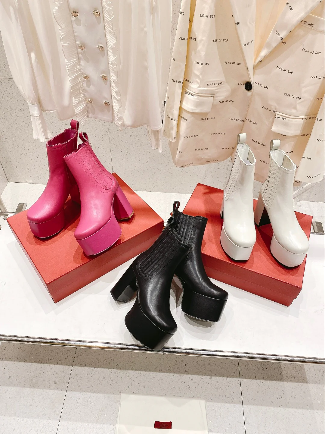 Ботильоны на платформе и шпильке Valentino - белые - 1