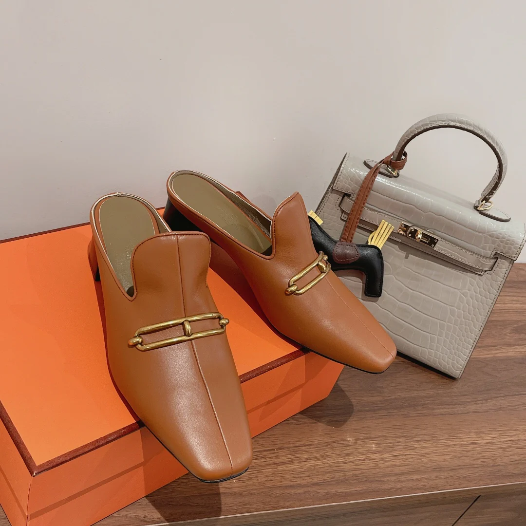 Полуприцеп Hermes Muller на низком каблуке