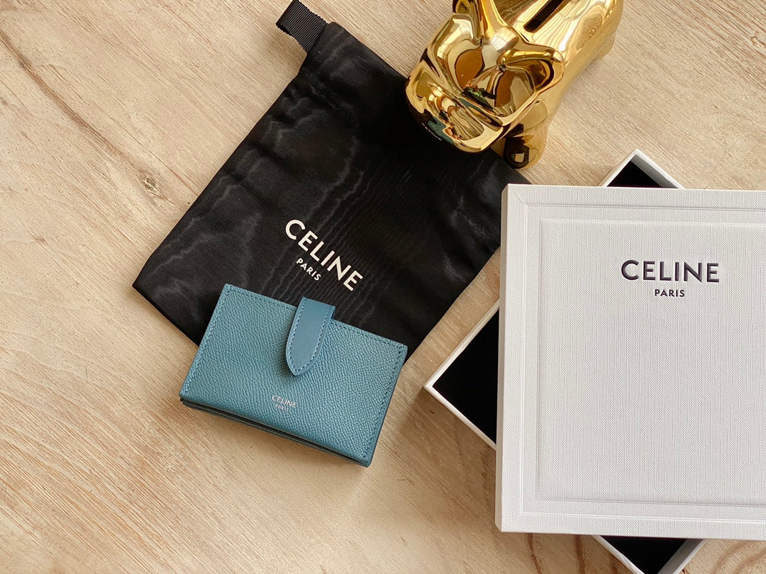 Celine 粒面牛皮风琴卡包