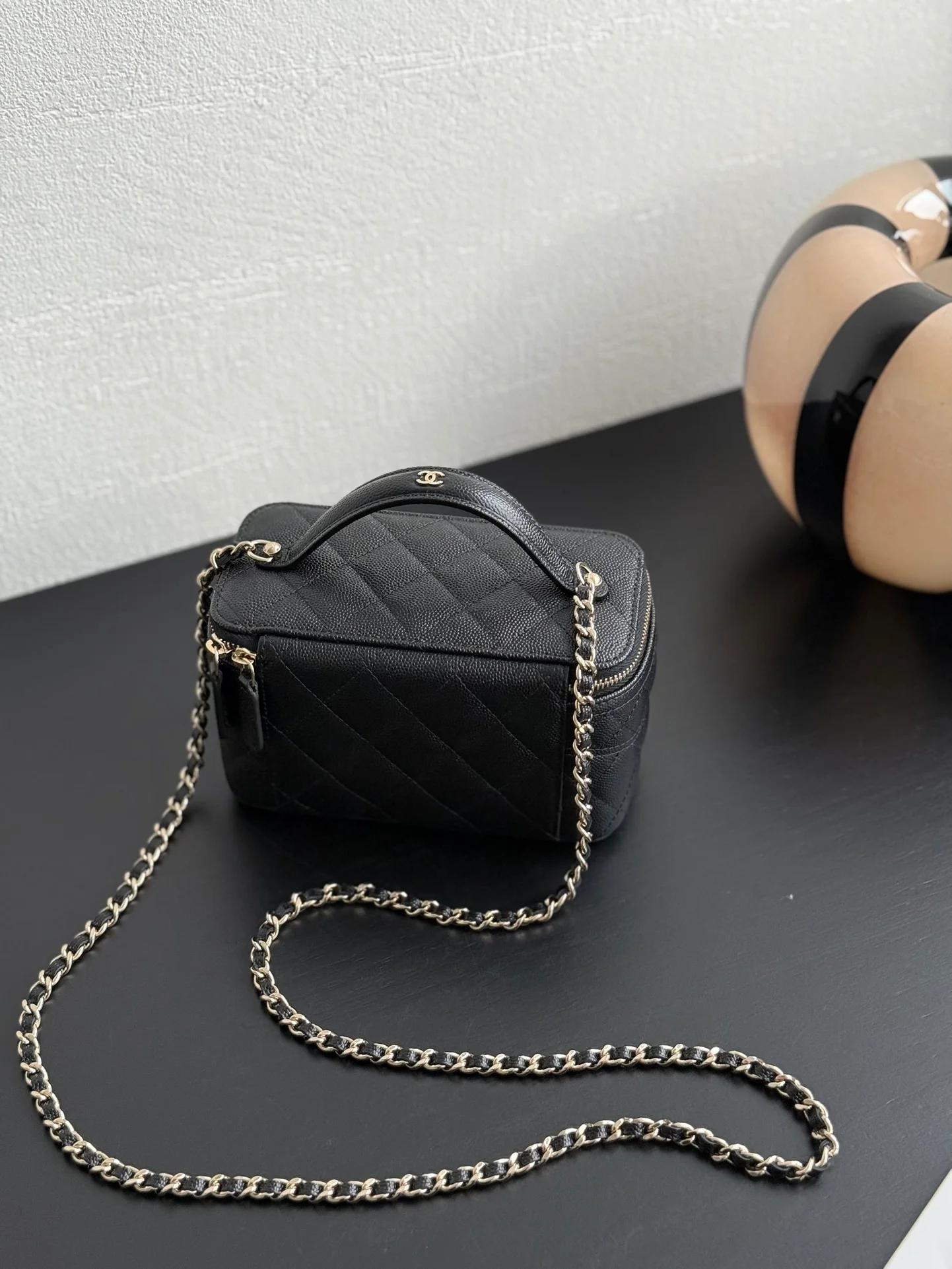 Сумка-ланчбокс Chanel 25c - черная