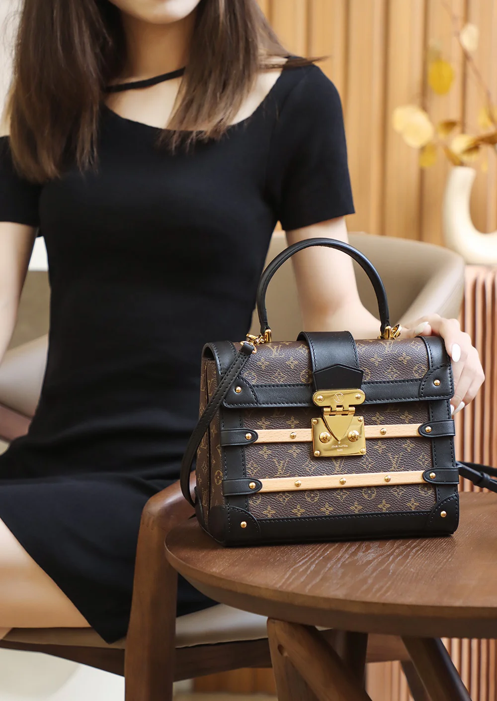 сумка с жестким корпусом серии m45908-LV-trianon-pm