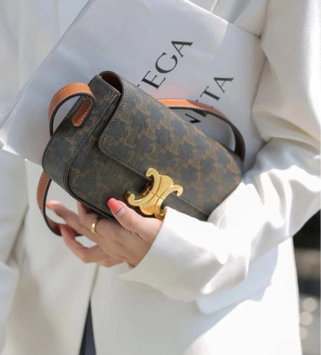 Сумка под мышку с монограммой Celine Triomphe