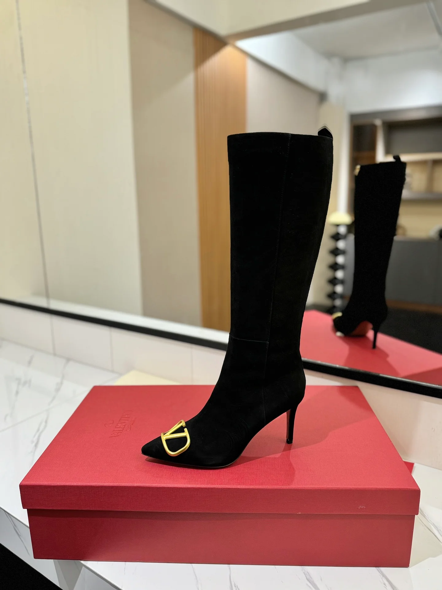 Ботинки для верховой езды Valentino 2024 - Изображение из коллекции - 1