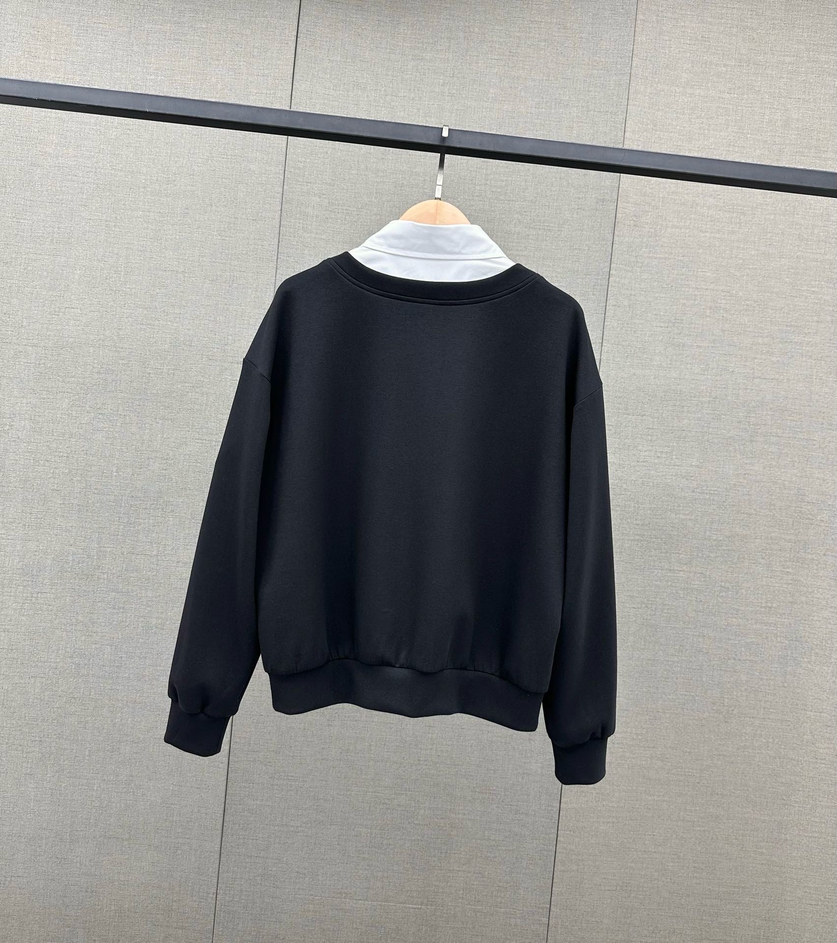 Miu Miu-2404 - Минималистичный повседневный комплект из двух частей из искусственной кожи - Черный