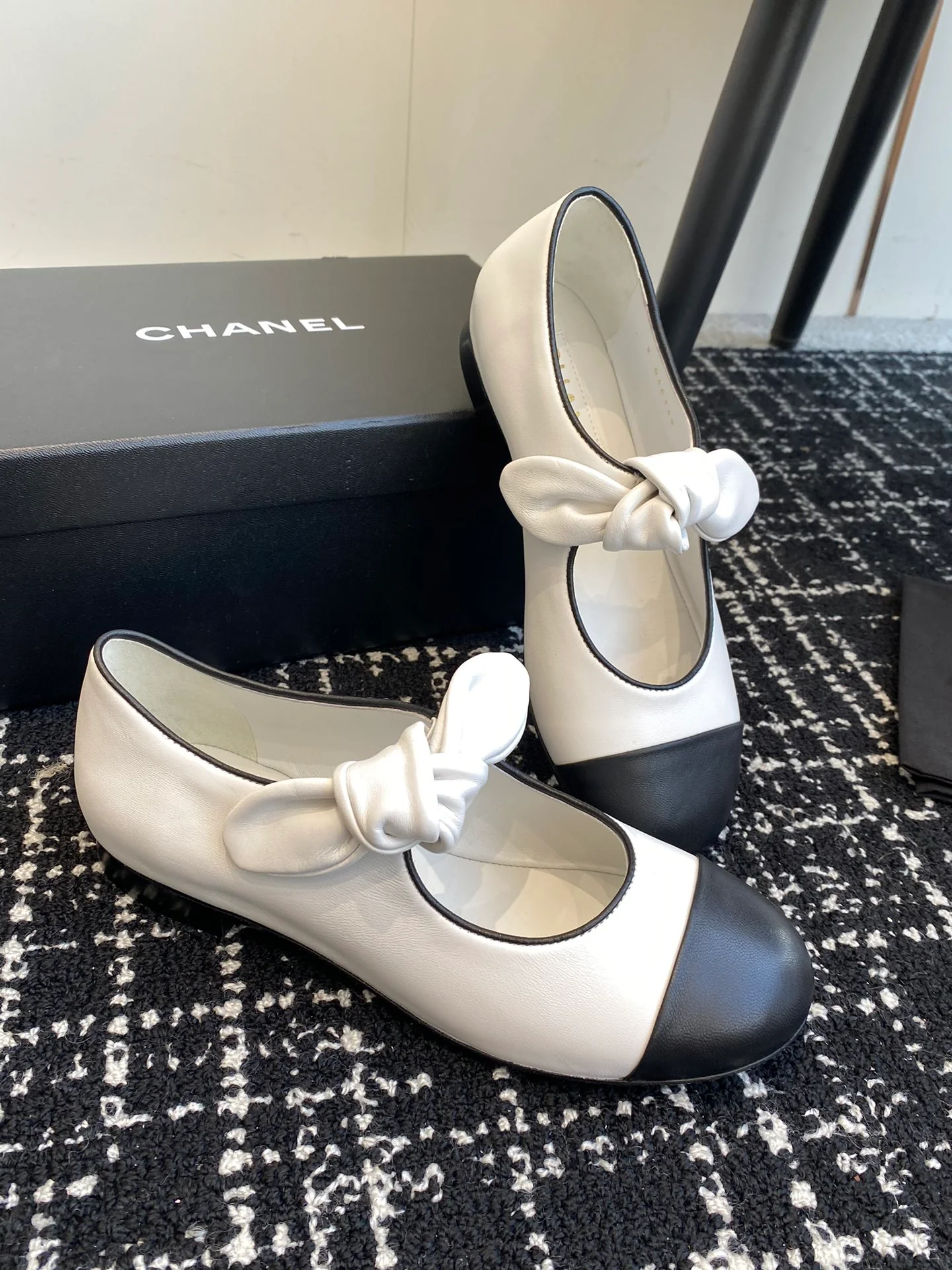 Балетки Chanel 2024 - Белые - 1