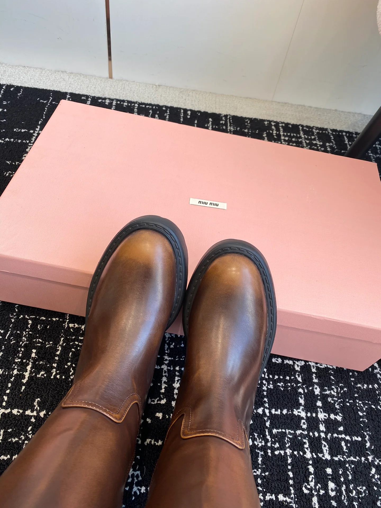 Ботильоны на высоком каблуке Miu Miu 2024 года - темно-коричневые