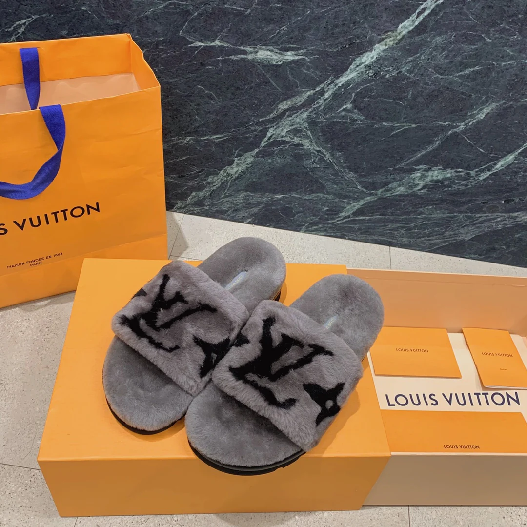 Тапочки LV Teddy из овчины - серые