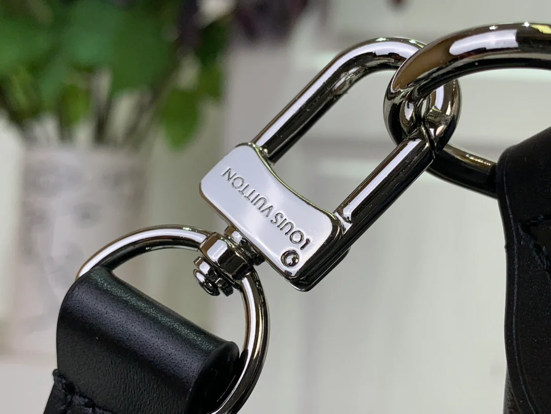 Сумка LV Carryall Cargo Small из овечьей кожи - черная