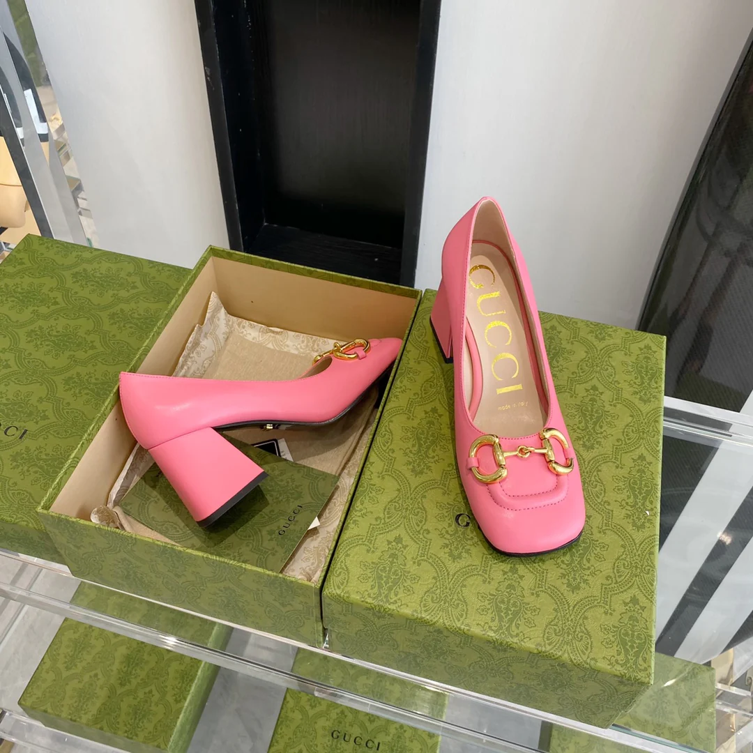 Туфли на высоком каблуке Gucci в стиле ретро с квадратным носком и массивным носком - 2 шт.