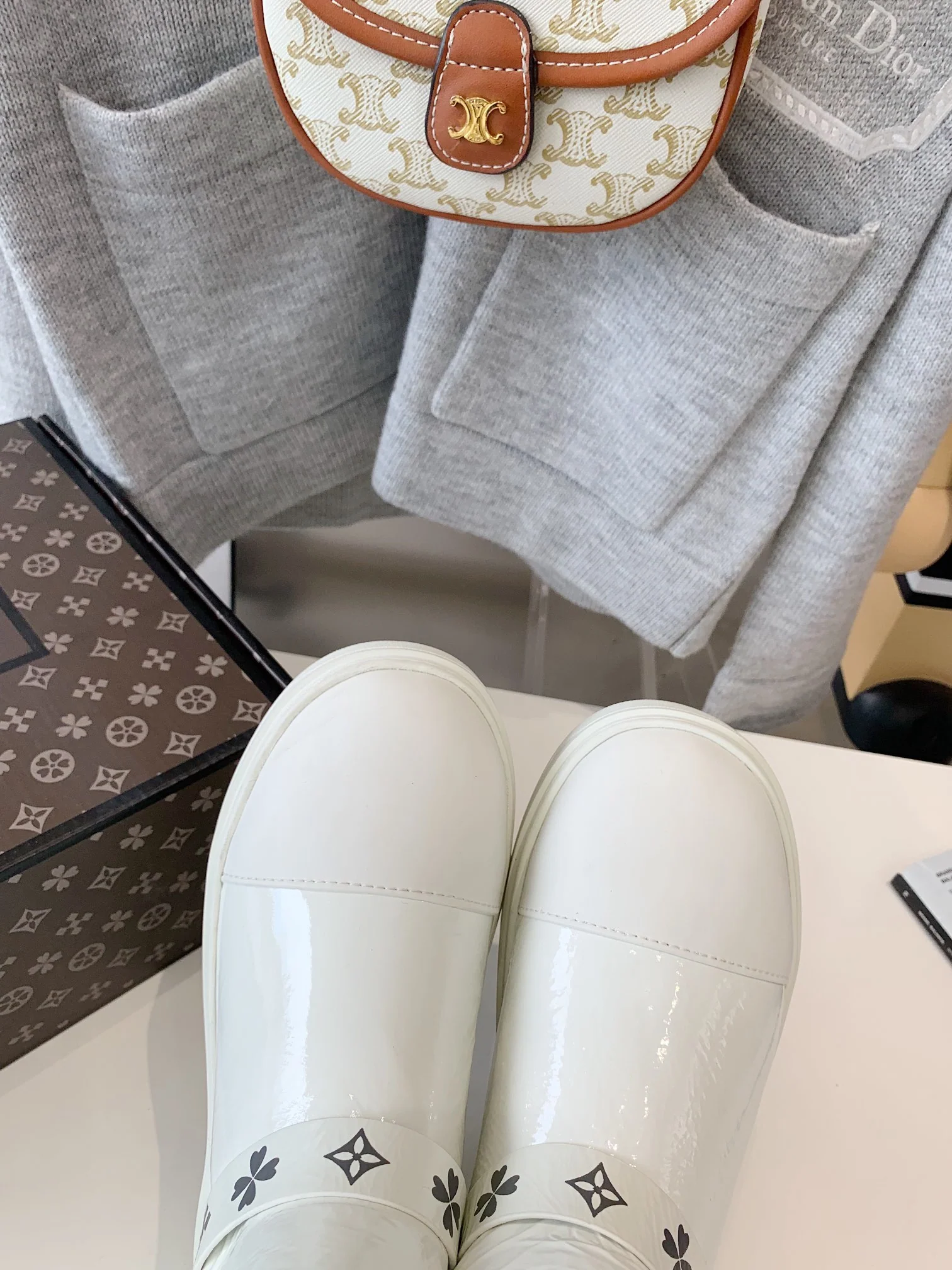 Снежные ботинки LV