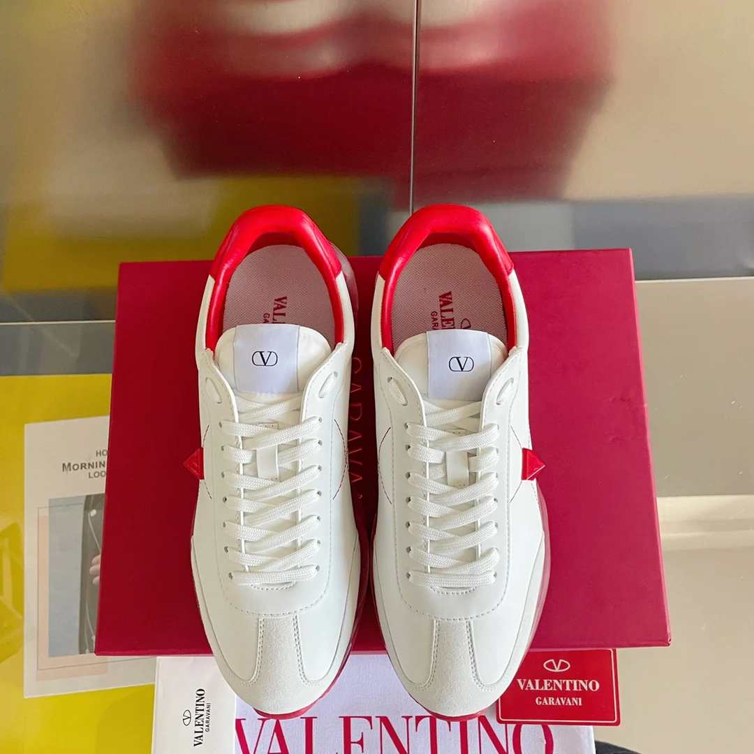 Valentino - Спортивные кроссовки с заклепками - Модель на воздушной подушке - Парный стиль - Красная отделка