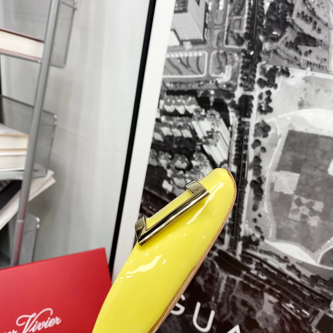 RV-плоское дно, полая квадратная верхняя часть, желтый