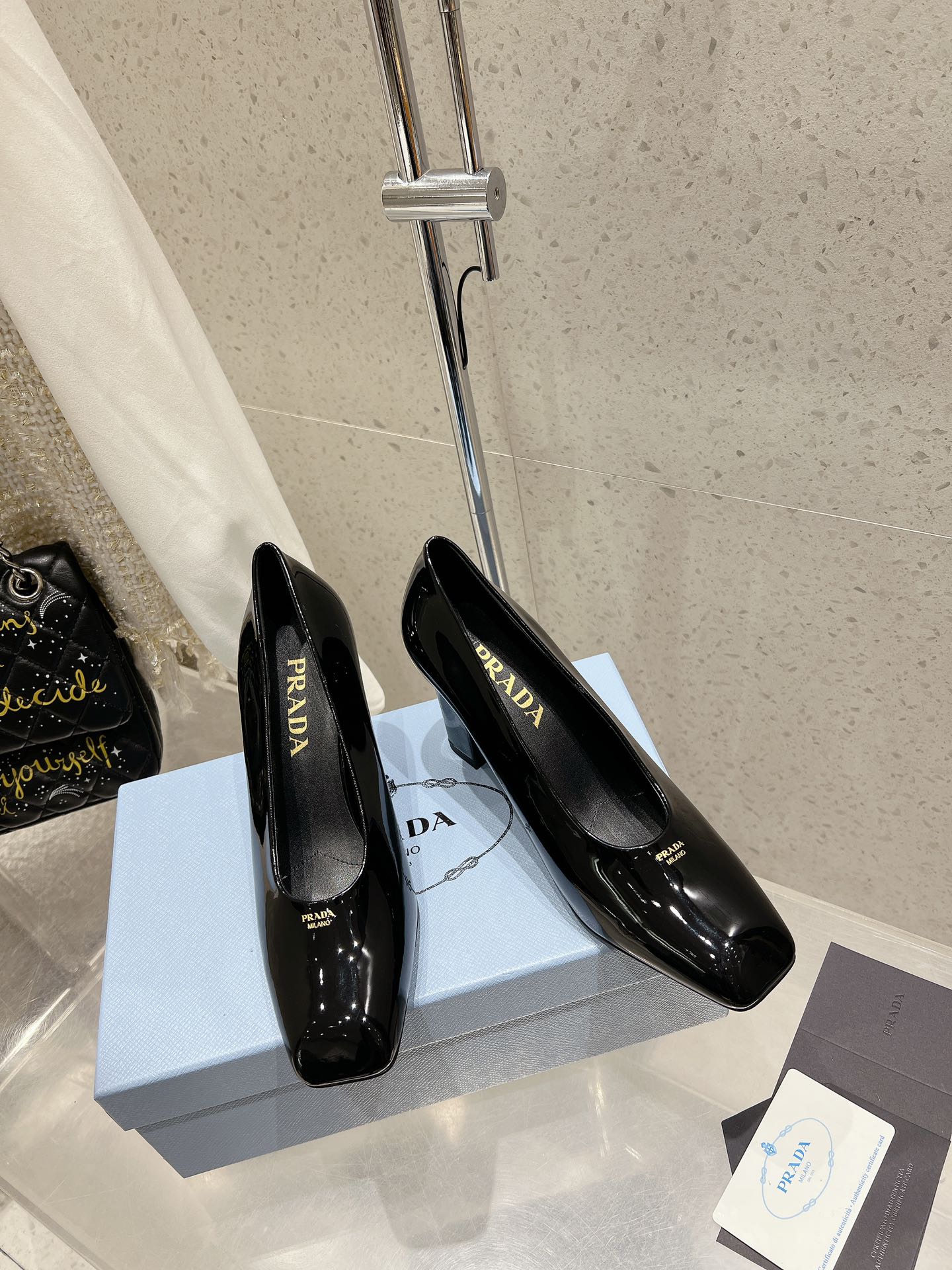 Prada - Туфли на массивном квадратном каблуке - Черные