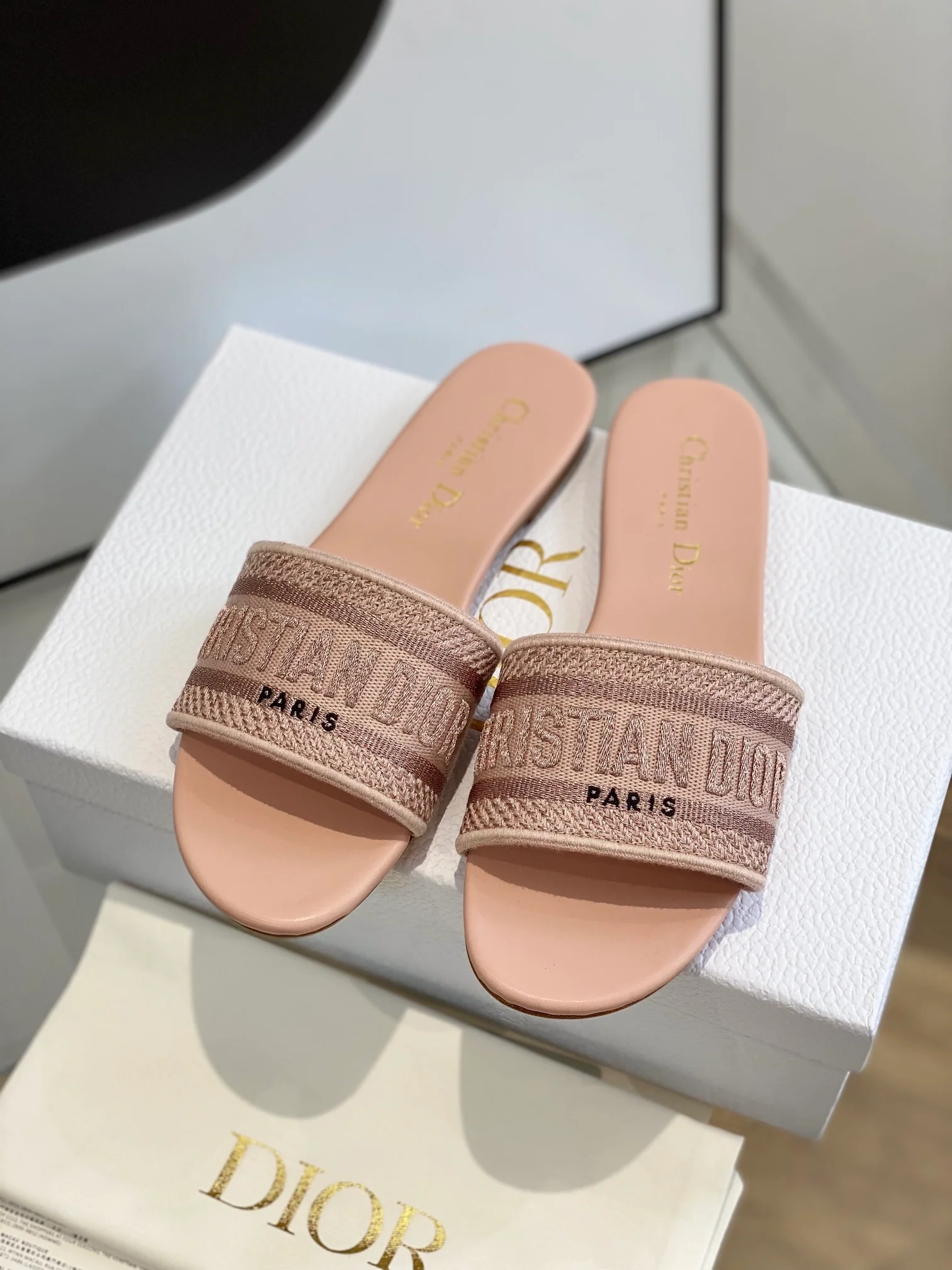 Dior - Жаккардовые вышитые тапочки - Розовые