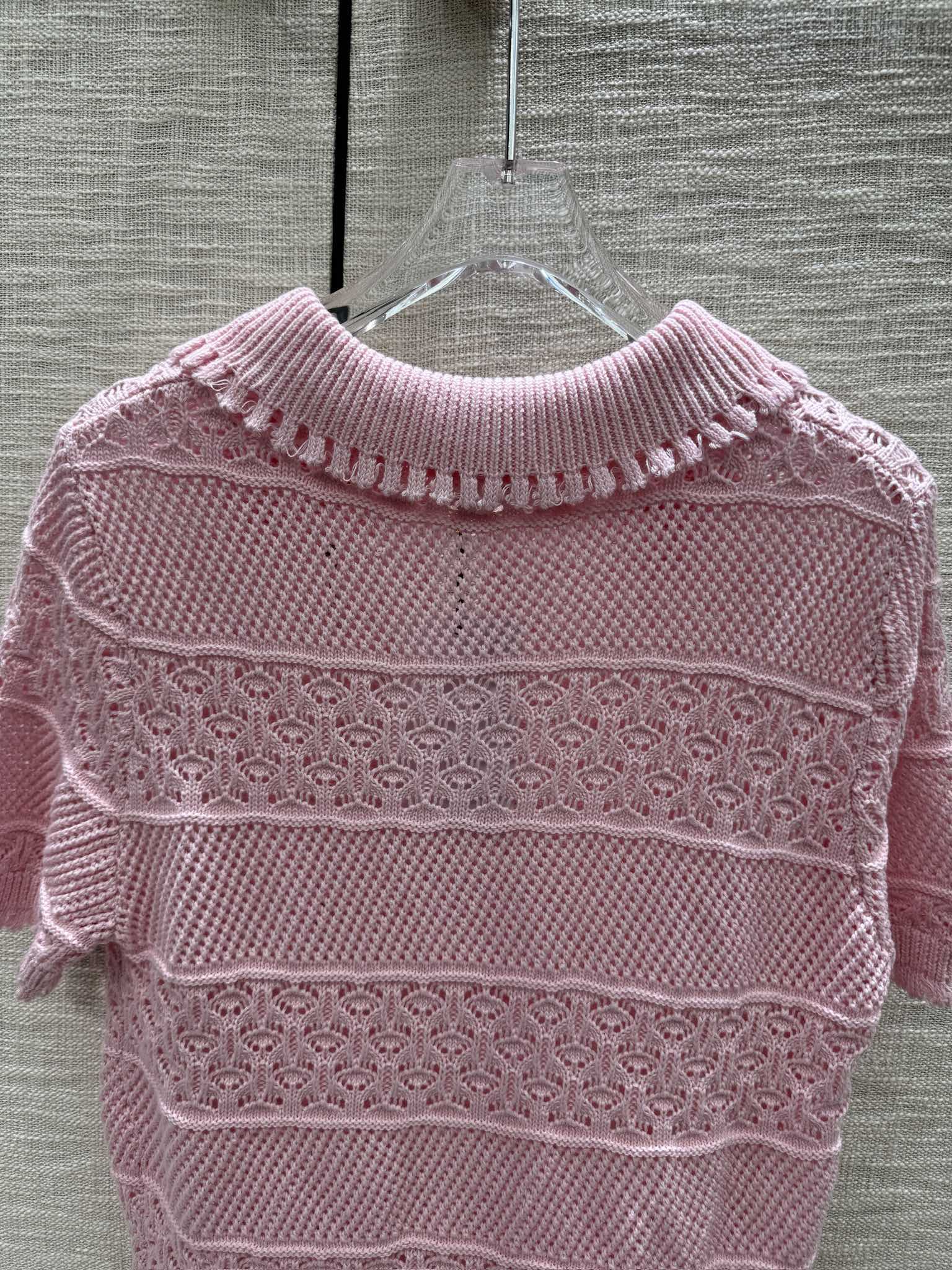 Celine-2404 - Ажурная вязаная футболка-поло с коротким рукавом, розовая