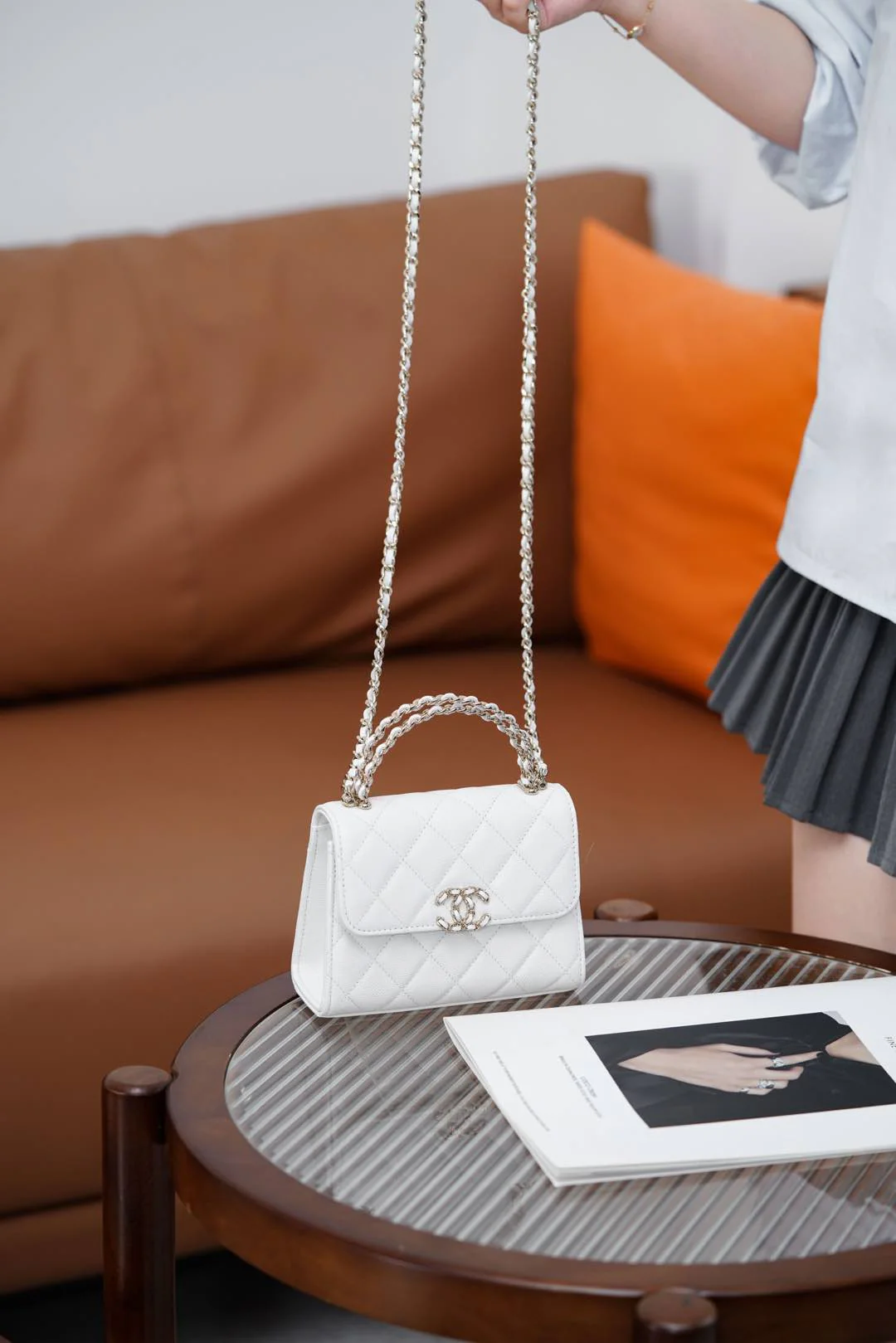 Chanel 25s - С ручкой через плечо????? Lychee - Вертикальный стиль - Белый с золотой пряжкой