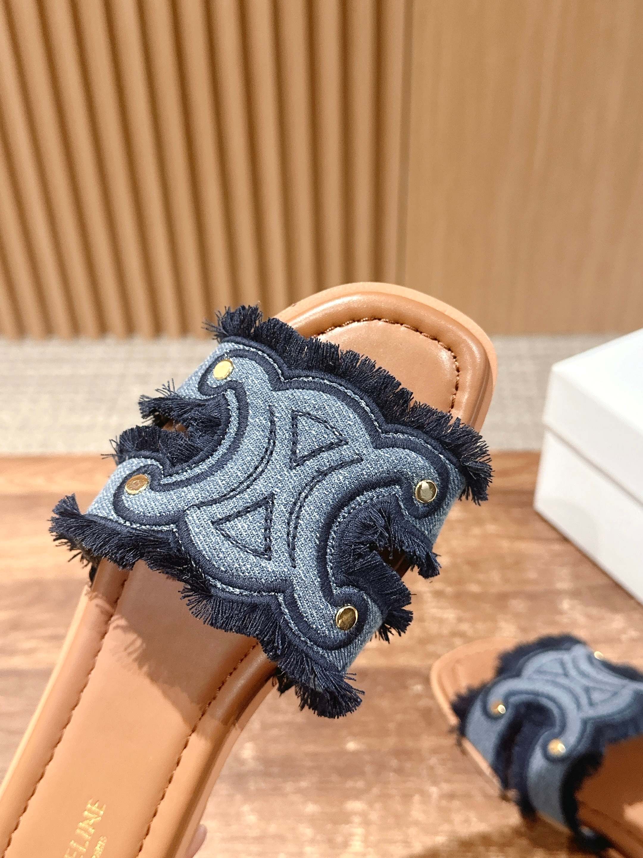 Тапочки Celine Arc de Triomphe - джинсово-синие