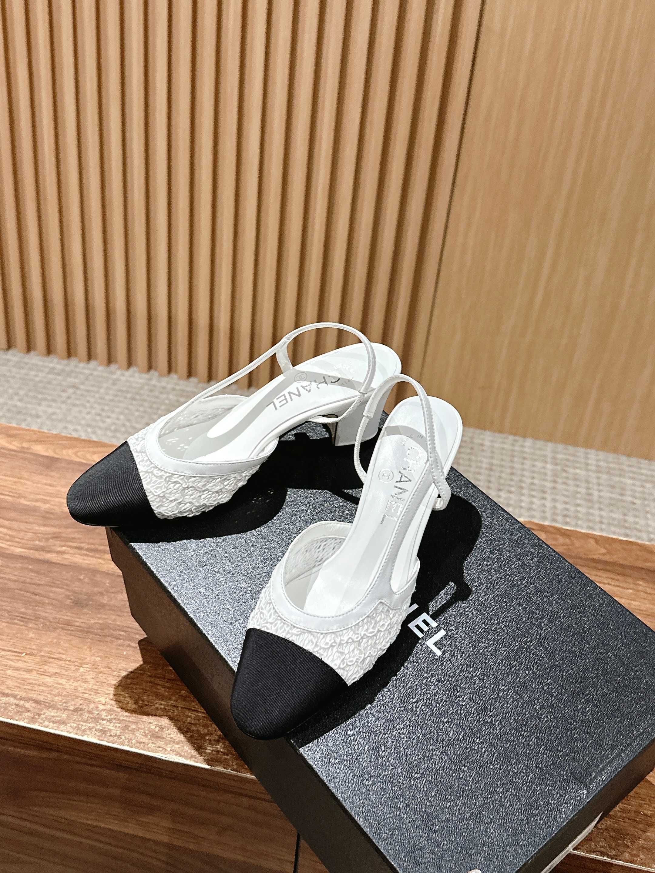 Chanel - Кружево и шаньдунский шелк - Туфли на толстом каблуке - Белые