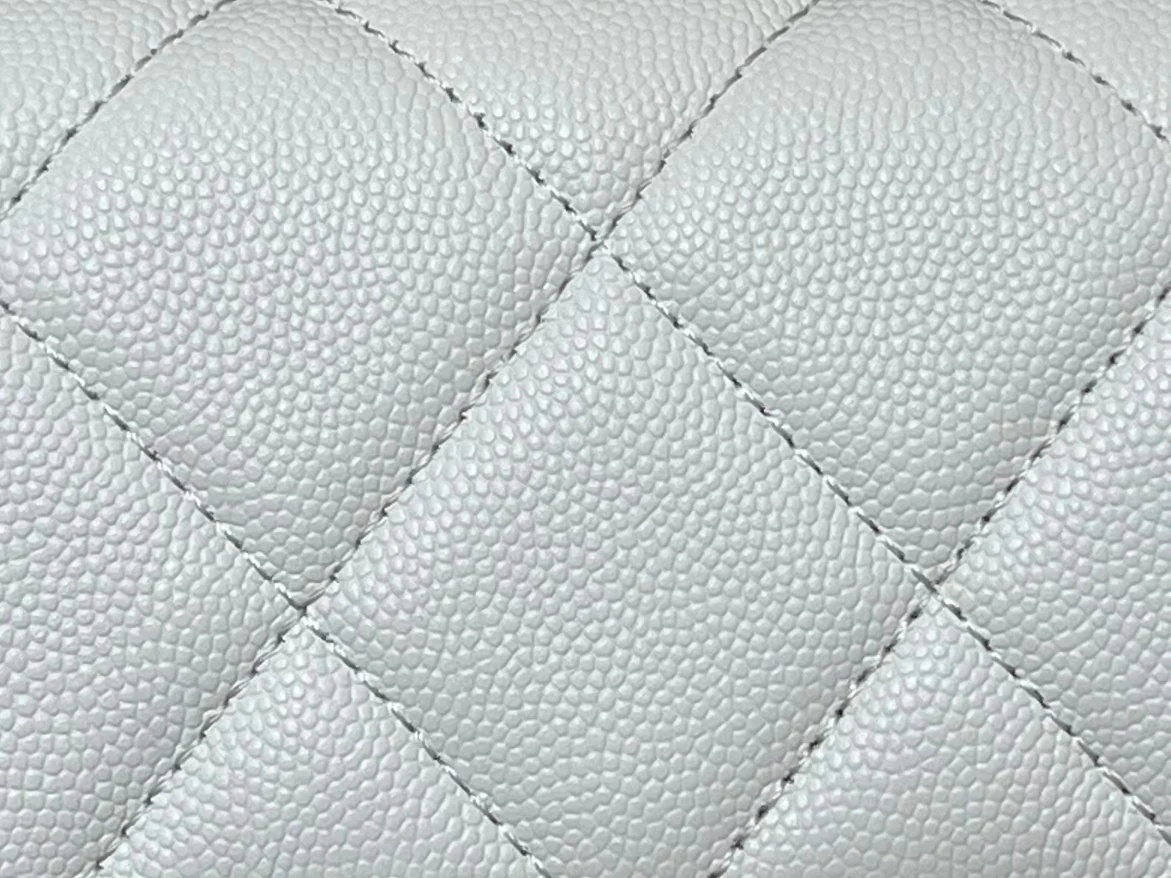 Сумка Chanel CF с цепочкой и монетами - зернистая телячья кожа - белая