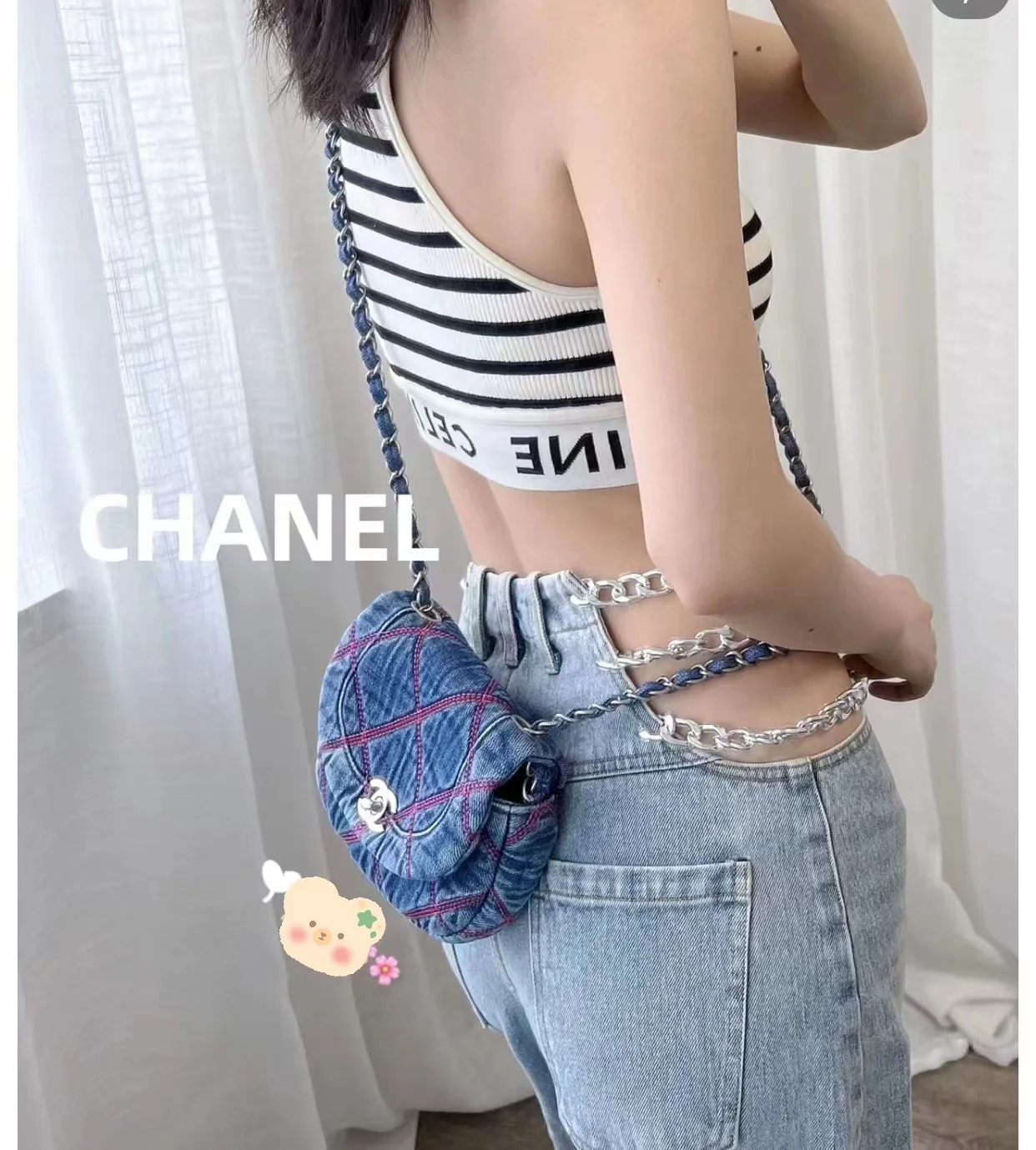 Коллекция Chanel 2022 Métiers d'Art — Джинсовая сумка-седелька — Мини