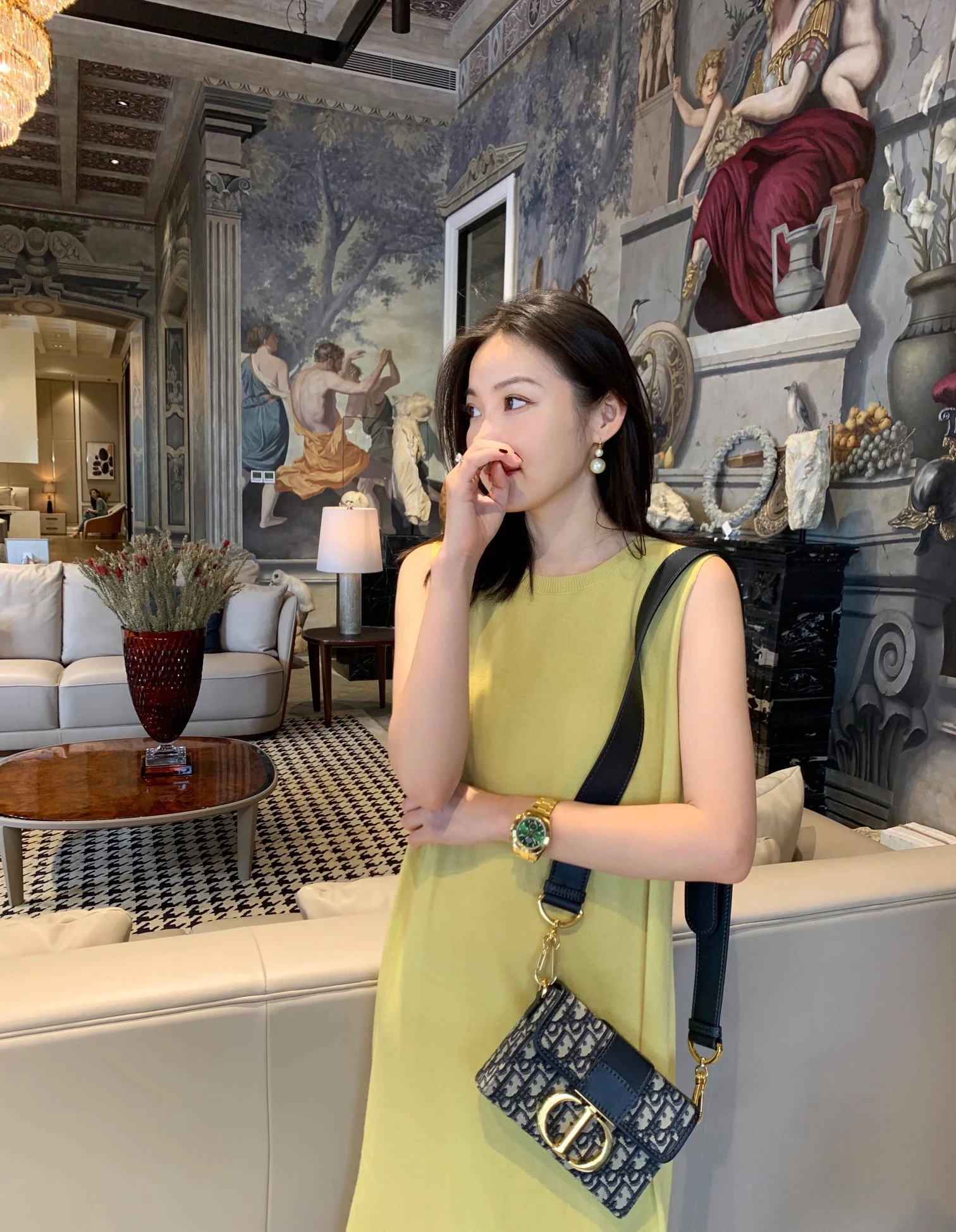 Диор - Монтень