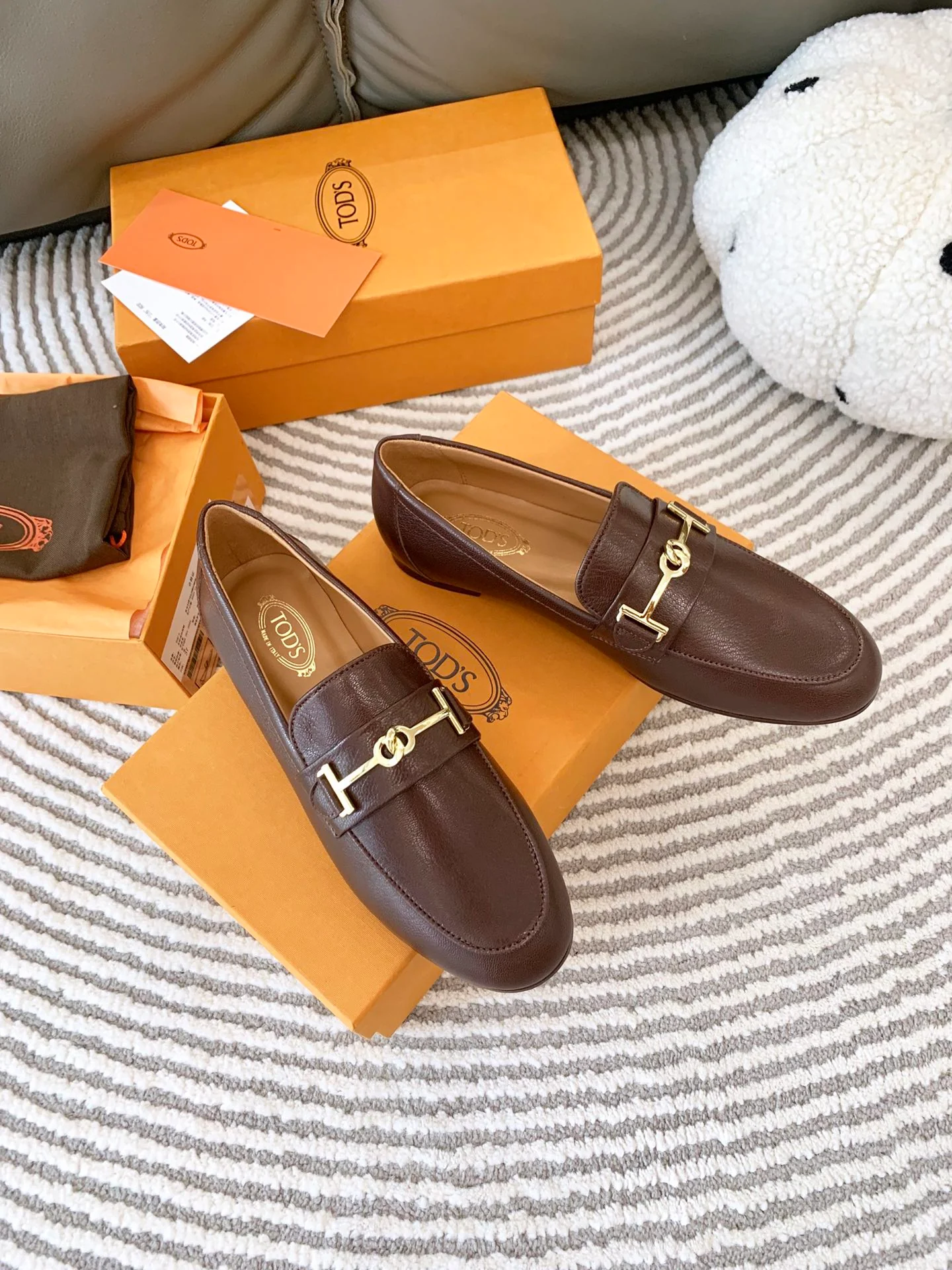 Новинка 2023 года от Tods - Лоферы - Темно-коричневые