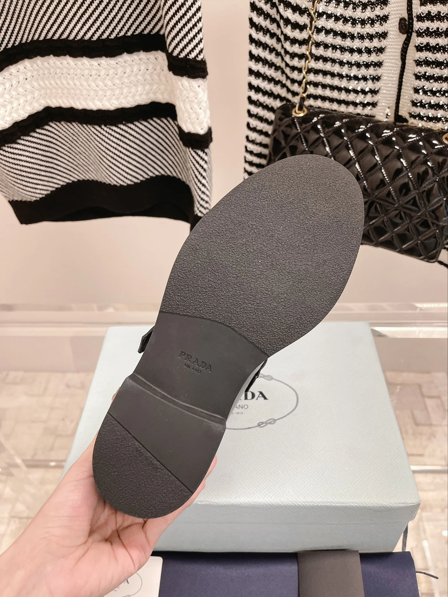 Новые лоферы Prada 2022 года - ажурная версия.