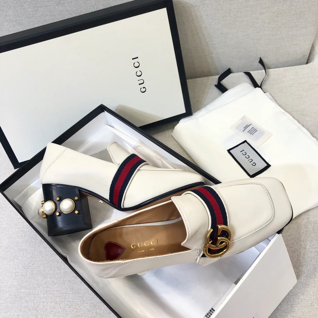 Gucci - Туфли на массивном каблуке с жемчужным блеском - Квадратный носок - Туфли на низком каблуке - Лоферы