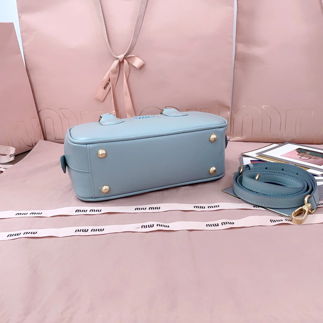 Кожаная сумка для боулинга Miu Miu 5bb142 - синяя